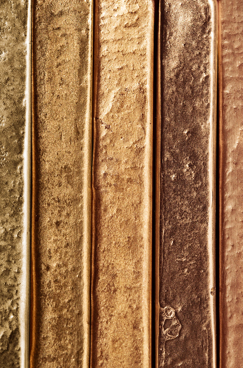 Unique Niessing worlds of color